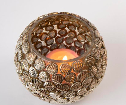 Kapara/zelta krāsas svečturi ar lapiņām