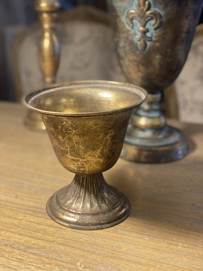 Antīka zelta metāla vāze H15