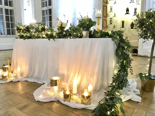 Vītne ar gaismiņām